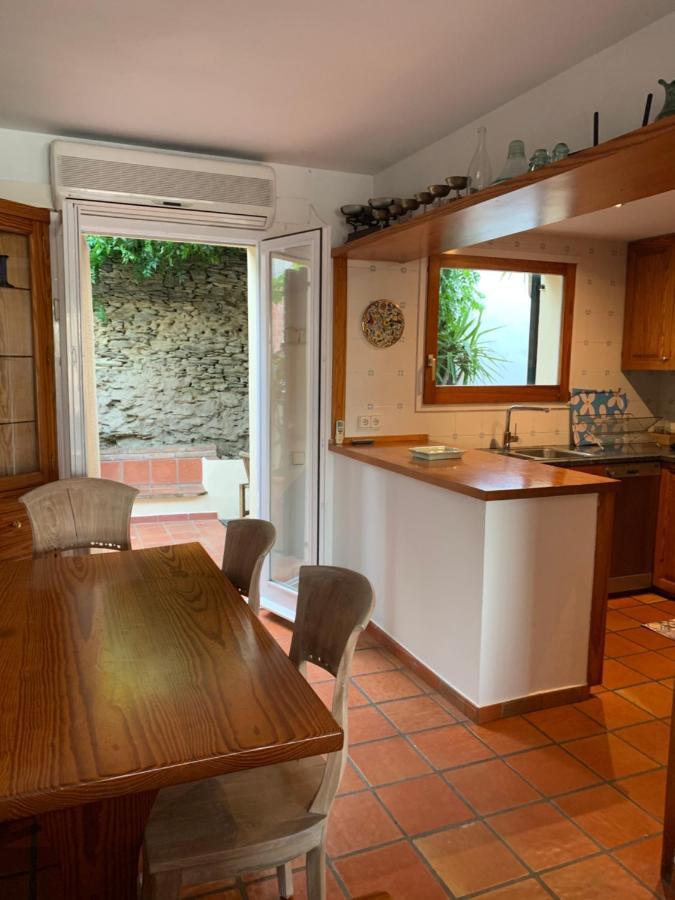 Can Ramon Casa Con Garaje Cadaques Exterior photo